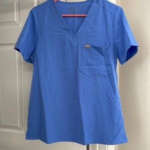 Figs Catarina one pocket scrub top in ceil blue